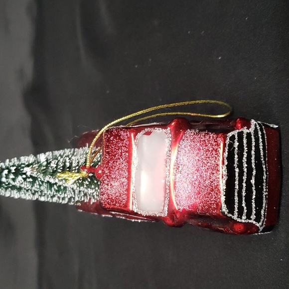 Dennis East International NWT Red Glass Truck with Christmas Trees Ornament - Picture 8 of 9